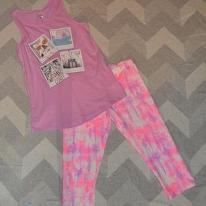 🎉SALE🎉Graphic tank too with Capri Leggings